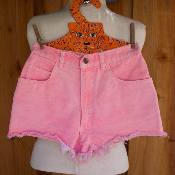 Vintage Frederick's Of Hollywood Neon Pink Denim Cutoff Shorts Juniors Size 7 - Picture 1 of 17